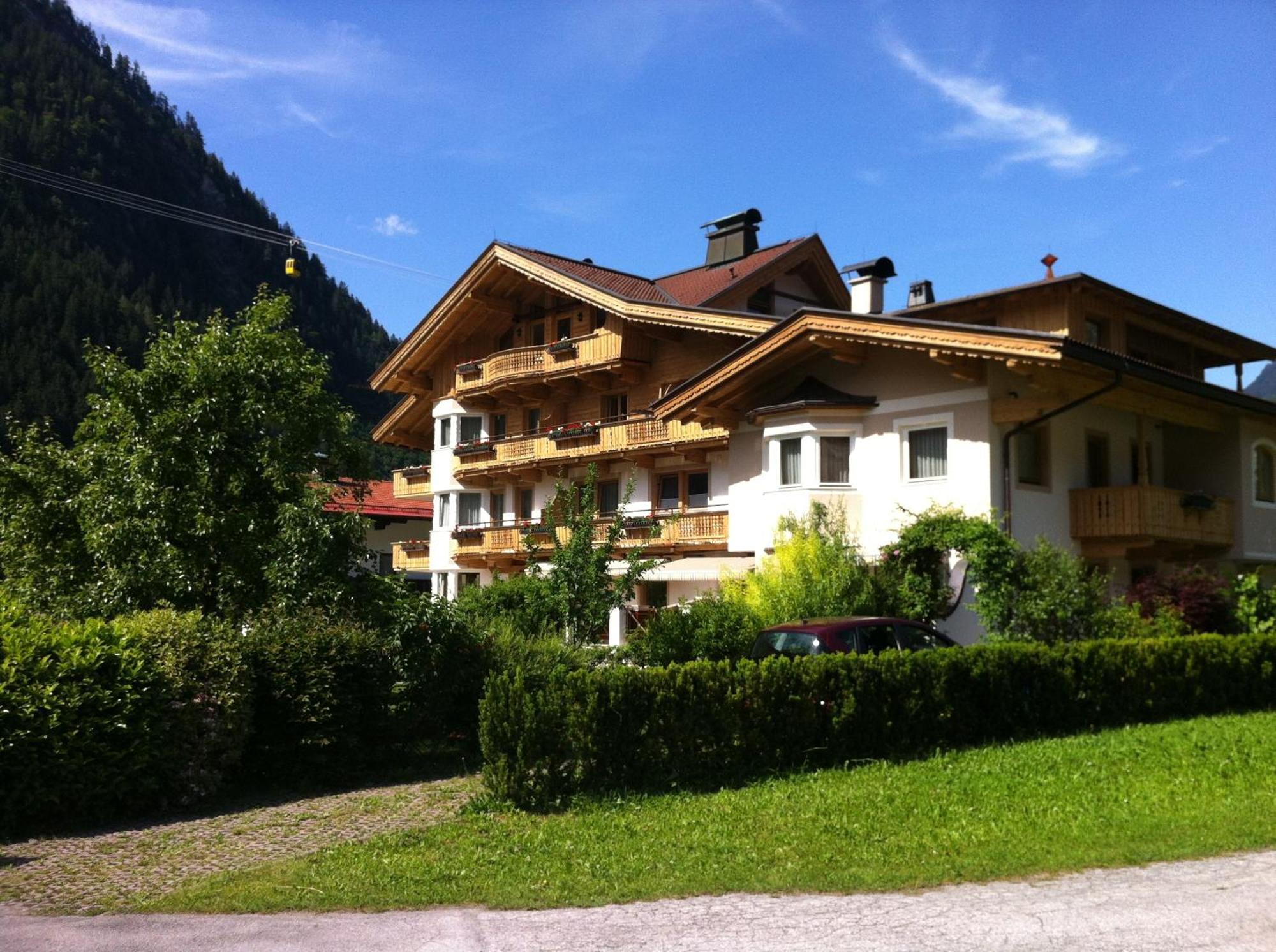 Apart Austria Aparthotel Mayrhofen Exterior foto