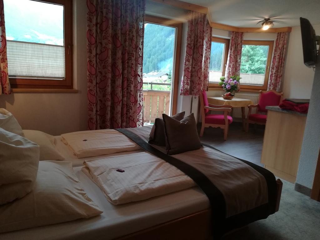 Apart Austria Aparthotel Mayrhofen Exterior foto