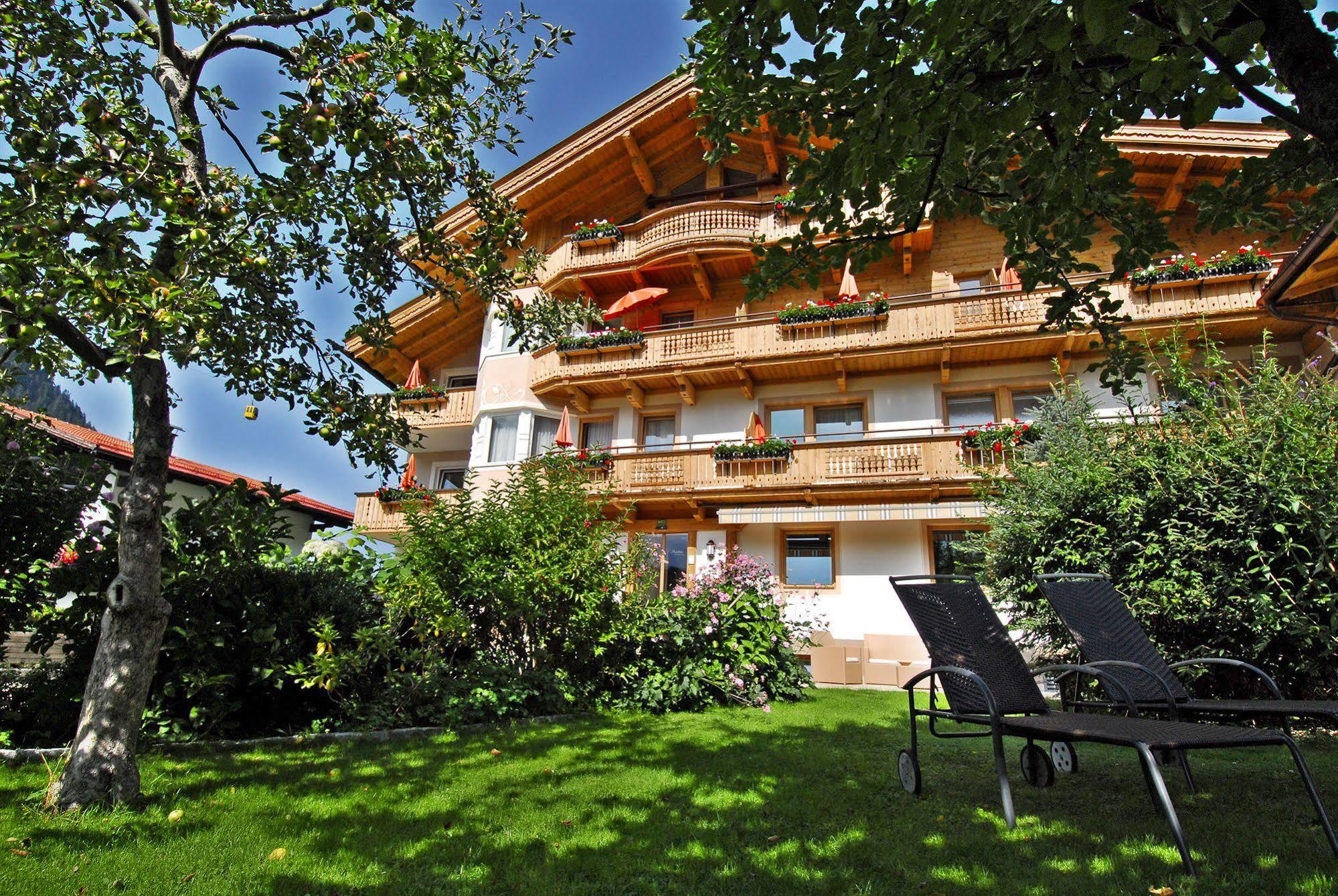 Apart Austria Aparthotel Mayrhofen Exterior foto